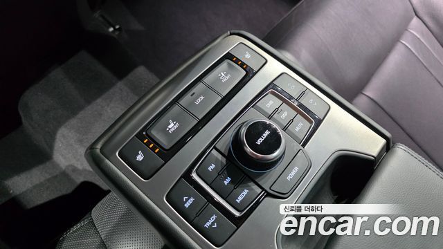 Hyundai Genesis 2016 — photo 24
