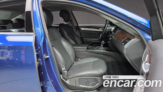 Hyundai Genesis 2016 — photo 16