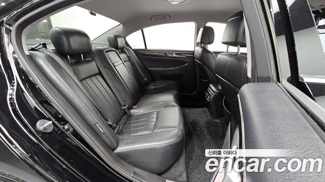 Hyundai Genesis 2013 — photo 12