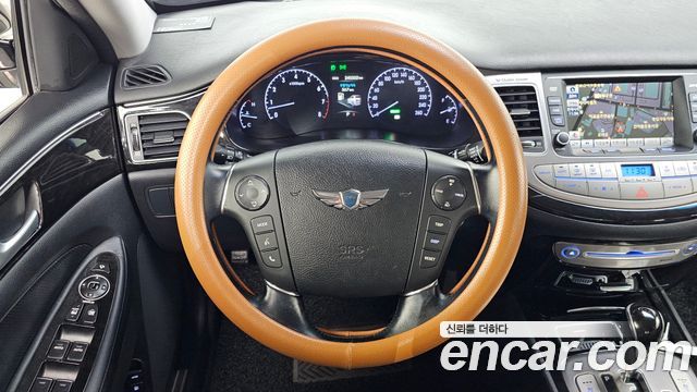 Hyundai Genesis 2013 — photo 13