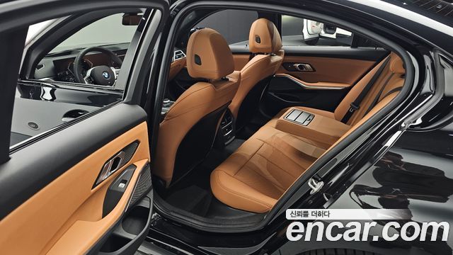 BMW 3-Series 2026 — photo 18
