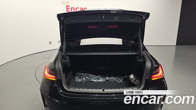 BMW 3-Series 2026 — photo 26