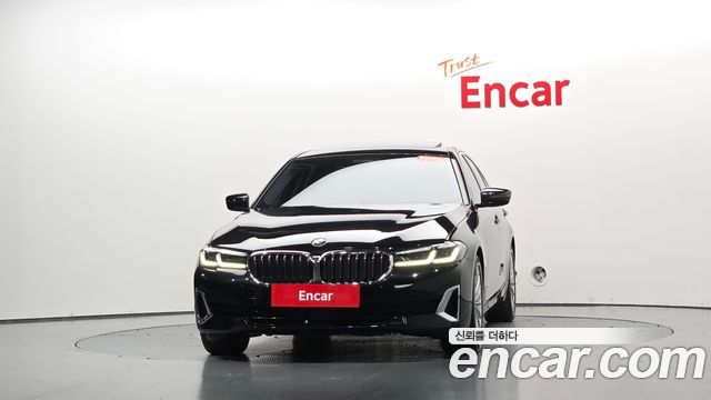 BMW 5-Series 2023 — photo 3
