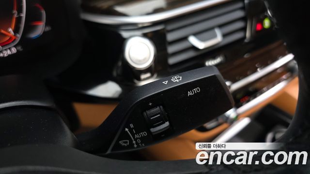 BMW 5-Series 2023 — photo 24