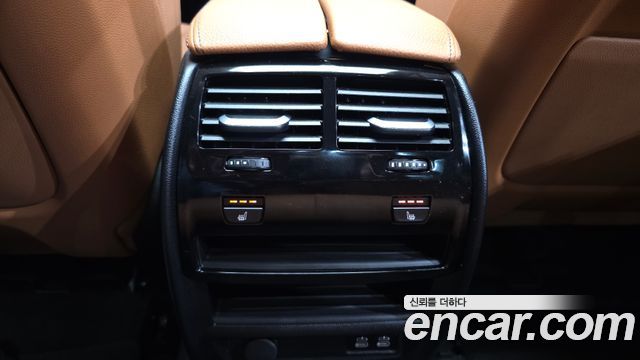 BMW 5-Series 2023 — photo 26