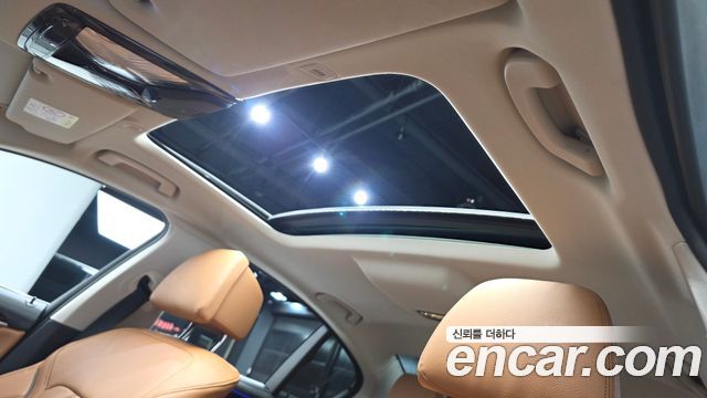 BMW 5-Series 2023 — photo 29