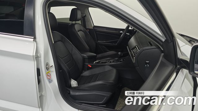 Volkswagen Jetta 2021 — photo 16