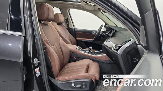 BMW X5 2022 — photo 17