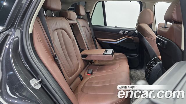BMW X5 2022 — photo 18