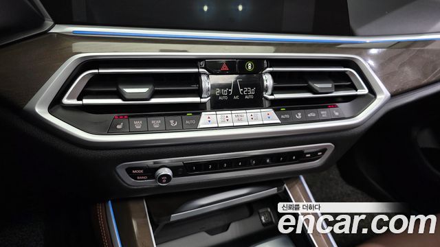 BMW X5 2022 — photo 23