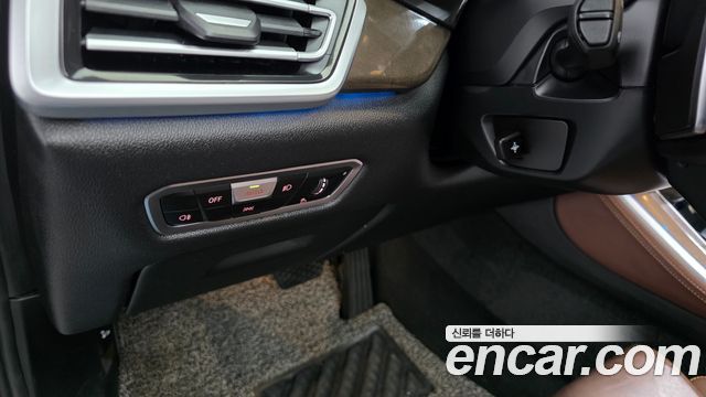 BMW X5 2022 — photo 29