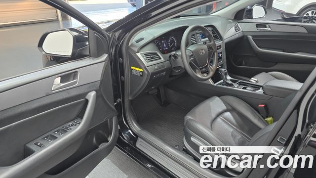 Hyundai Sonata 2016 — photo 13