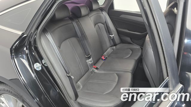 Hyundai Sonata 2016 — photo 17