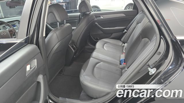 Hyundai Sonata 2016 — photo 18