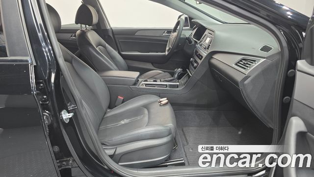 Hyundai Sonata 2016 — photo 16