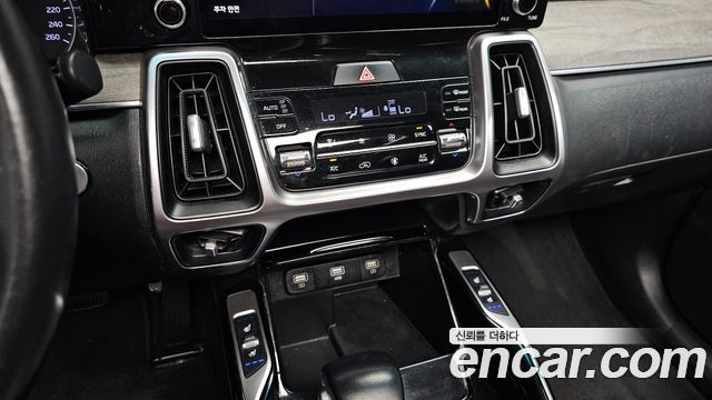 Kia Sorento 2022 — photo 28