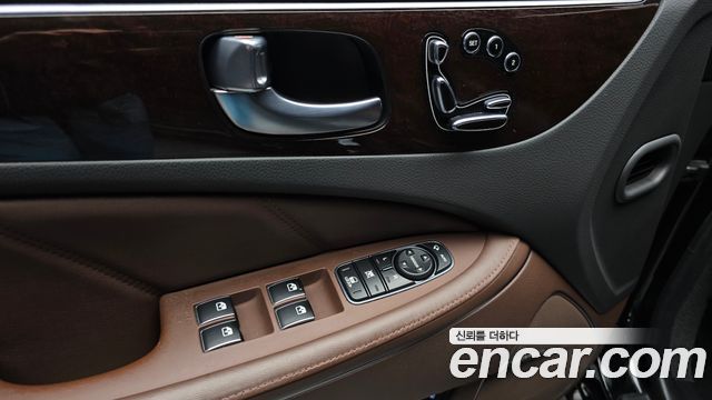 Hyundai Equus 2013 — photo 17