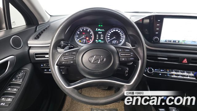 Hyundai Sonata 2022 — photo 19