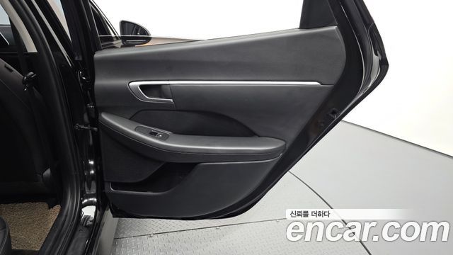 Hyundai Sonata 2022 — photo 15