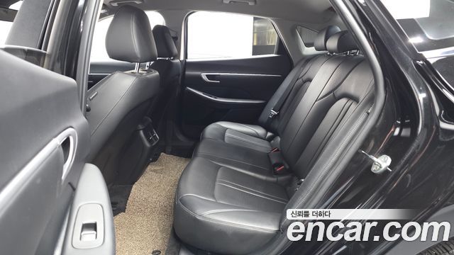 Hyundai Sonata 2022 — photo 16