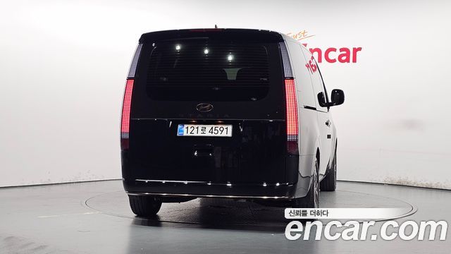 Hyundai Staria 2025 — photo 4