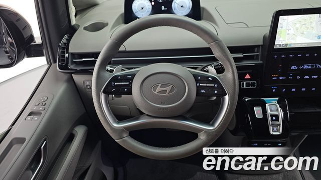 Hyundai Staria 2025 — photo 19