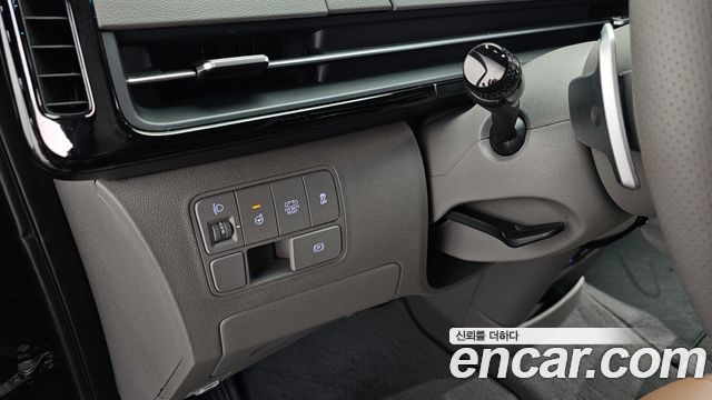Hyundai Staria 2025 — photo 24