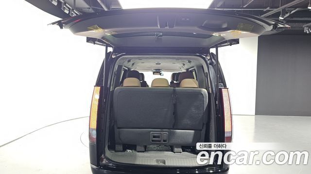Hyundai Staria 2025 — photo 26