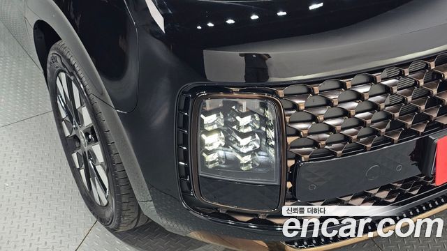 Hyundai Staria 2025 — photo 8