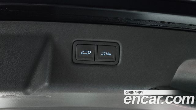 Hyundai Staria 2025 — photo 27