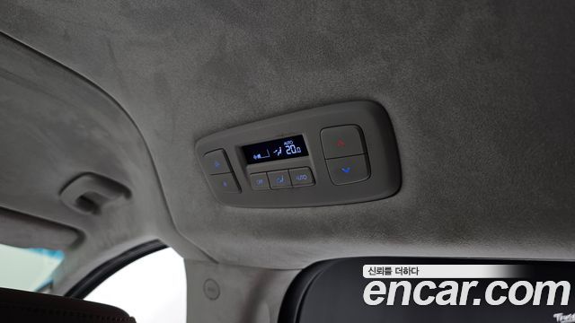Hyundai Staria 2025 — photo 29