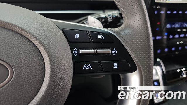 Hyundai Staria 2025 — photo 31
