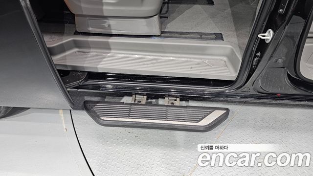 Hyundai Staria 2025 — photo 34
