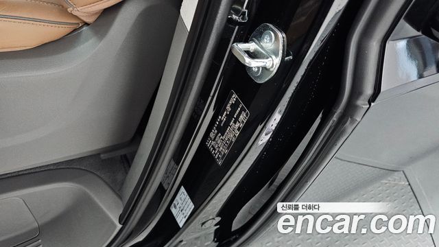 Hyundai Staria 2025 — photo 38