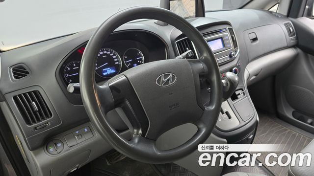 Hyundai Starex 2018 — photo 13
