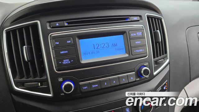 Hyundai Starex 2018 — photo 16