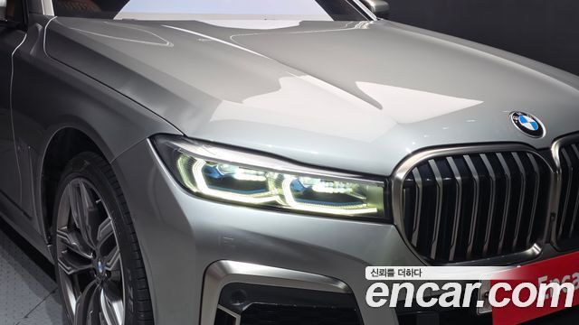 BMW 7-Series 2021 — photo 8