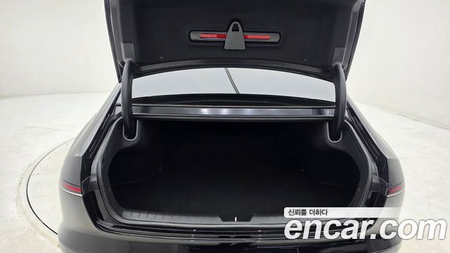 Hyundai Grandeur 2023 — photo 17