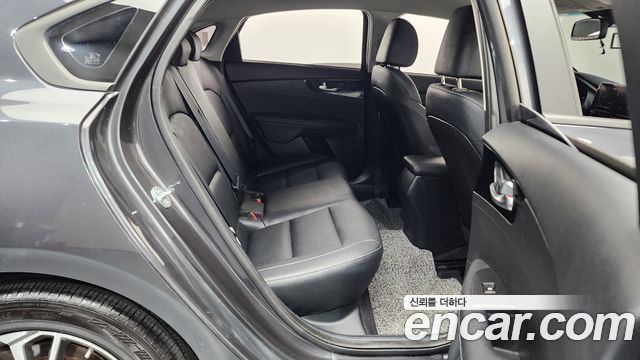 Kia K3 2024 — photo 17