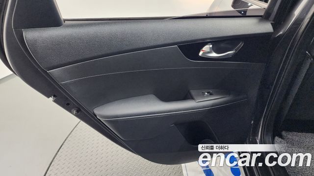Kia K3 2024 — photo 15