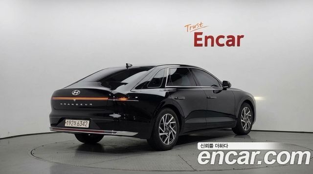 Hyundai Grandeur 2023 — photo 2