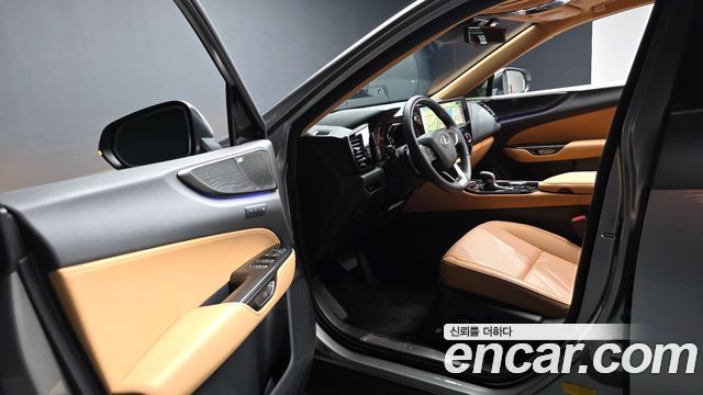 Lexus NX 2025 — photo 13
