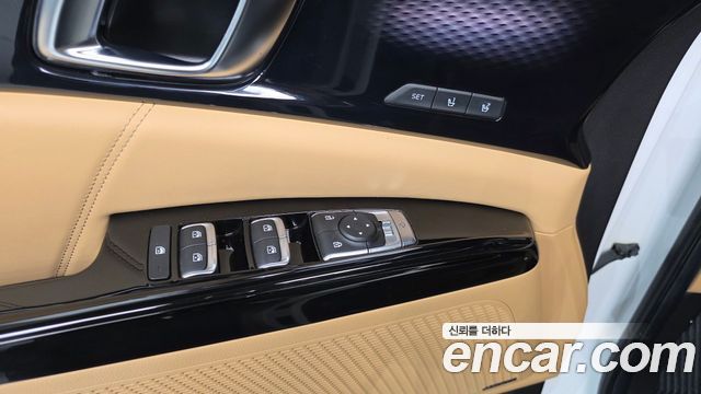 Kia Canival 2021 — photo 17