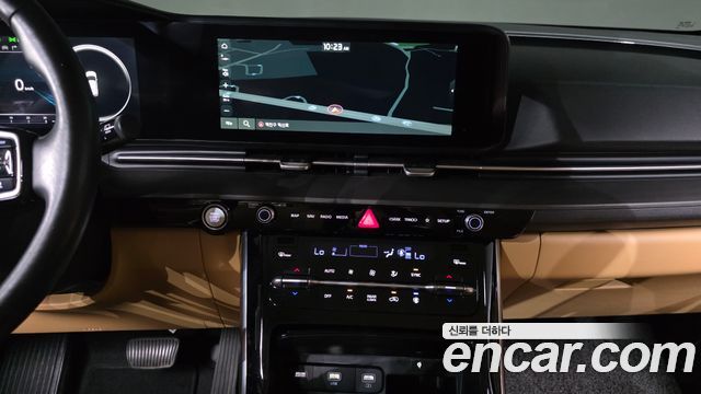Kia Canival 2021 — photo 20