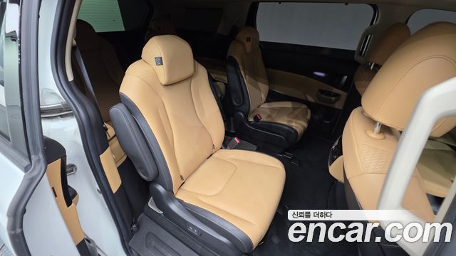 Kia Canival 2021 — photo 24