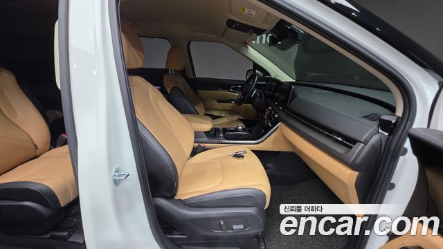Kia Canival 2021 — photo 16