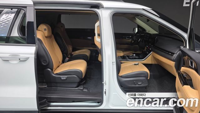 Kia Canival 2021 — photo 28