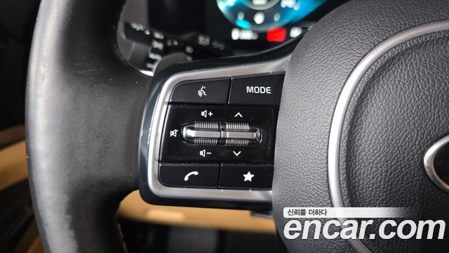 Kia Canival 2021 — photo 34