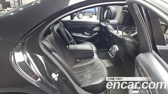 Mercedes-Benz S-Class 2017 — photo 11