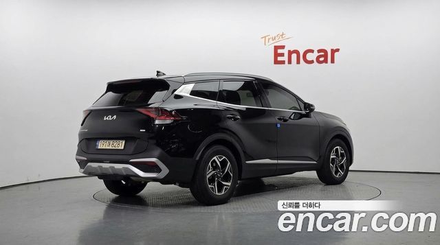 Kia Sportage 2023 — photo 2